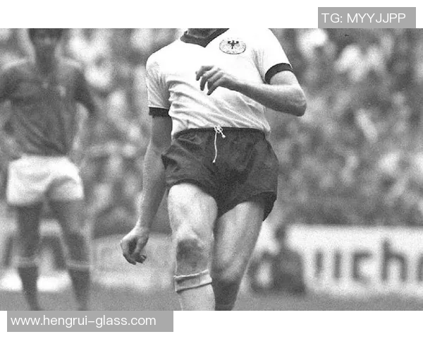 巴勒莫足球队历史传奇球星回顾与辉煌成就分析