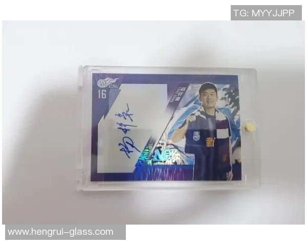 盘点当下最受收藏爱好者追捧的热门足球球星卡品种与市场趋势